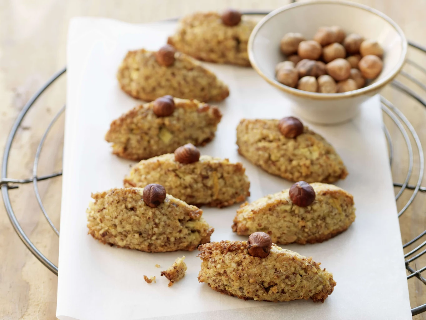 Biscotti alle nocciole e mele
