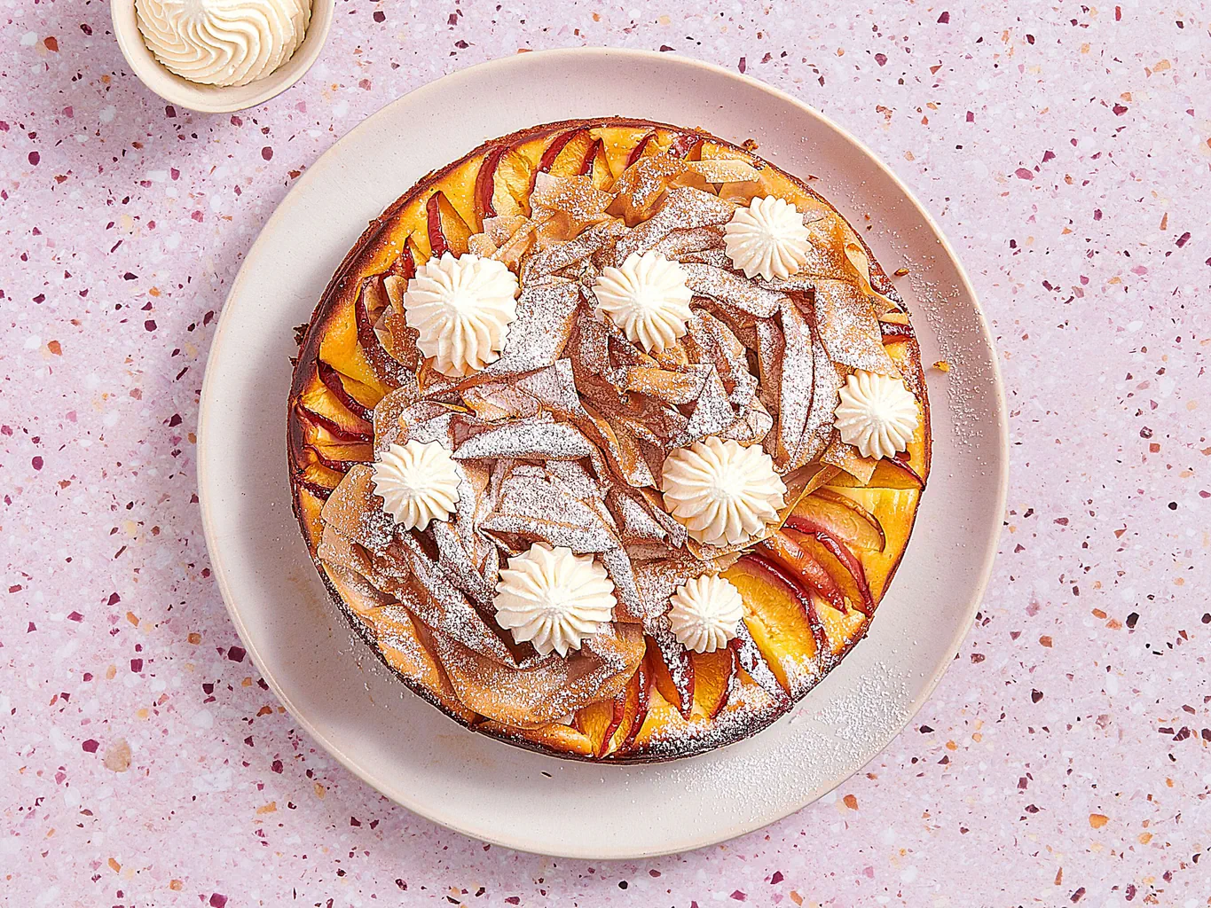 Nektarinen-Pudding-Strudelkuchen