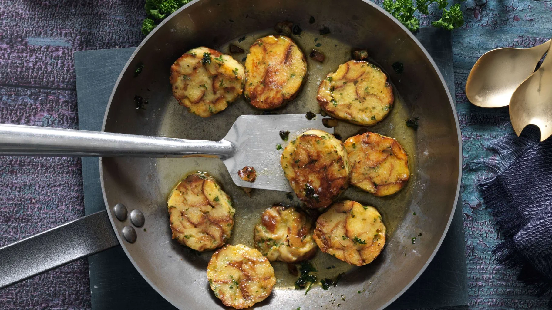 Knödel au pain de Sils en serviette