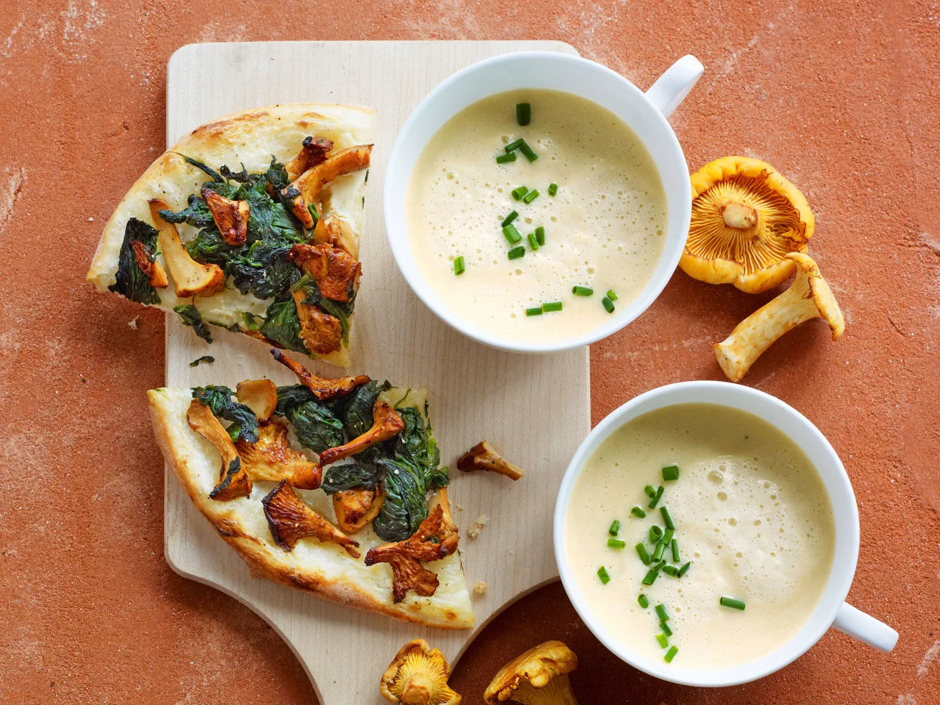Schwarzwurzel-Cremesuppe mit Pilzecken