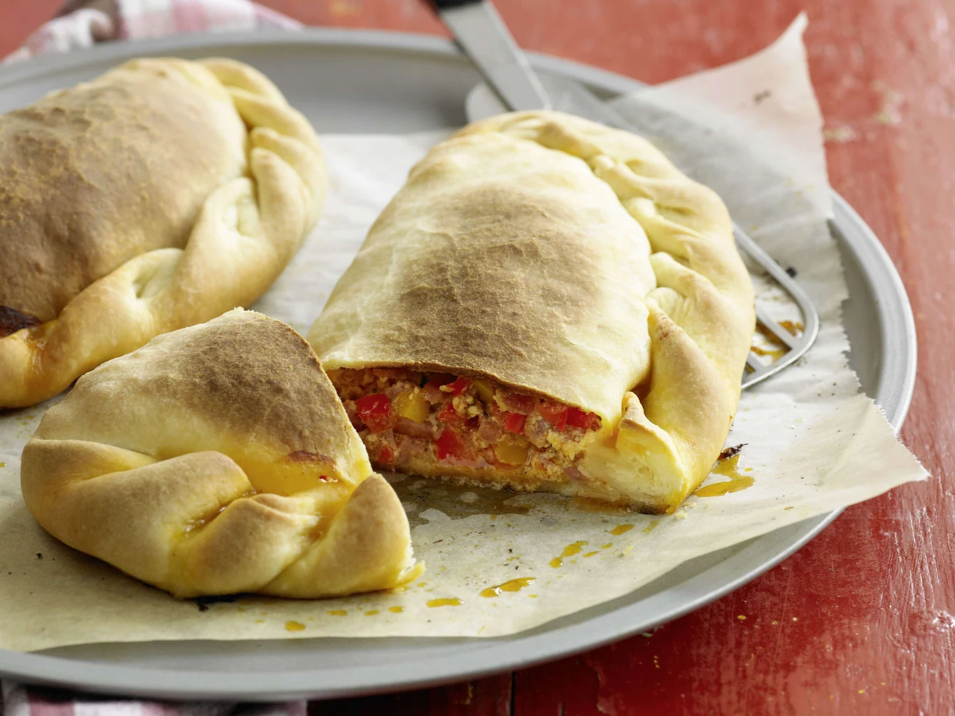 Calzone avec poivrons et pesto rosso