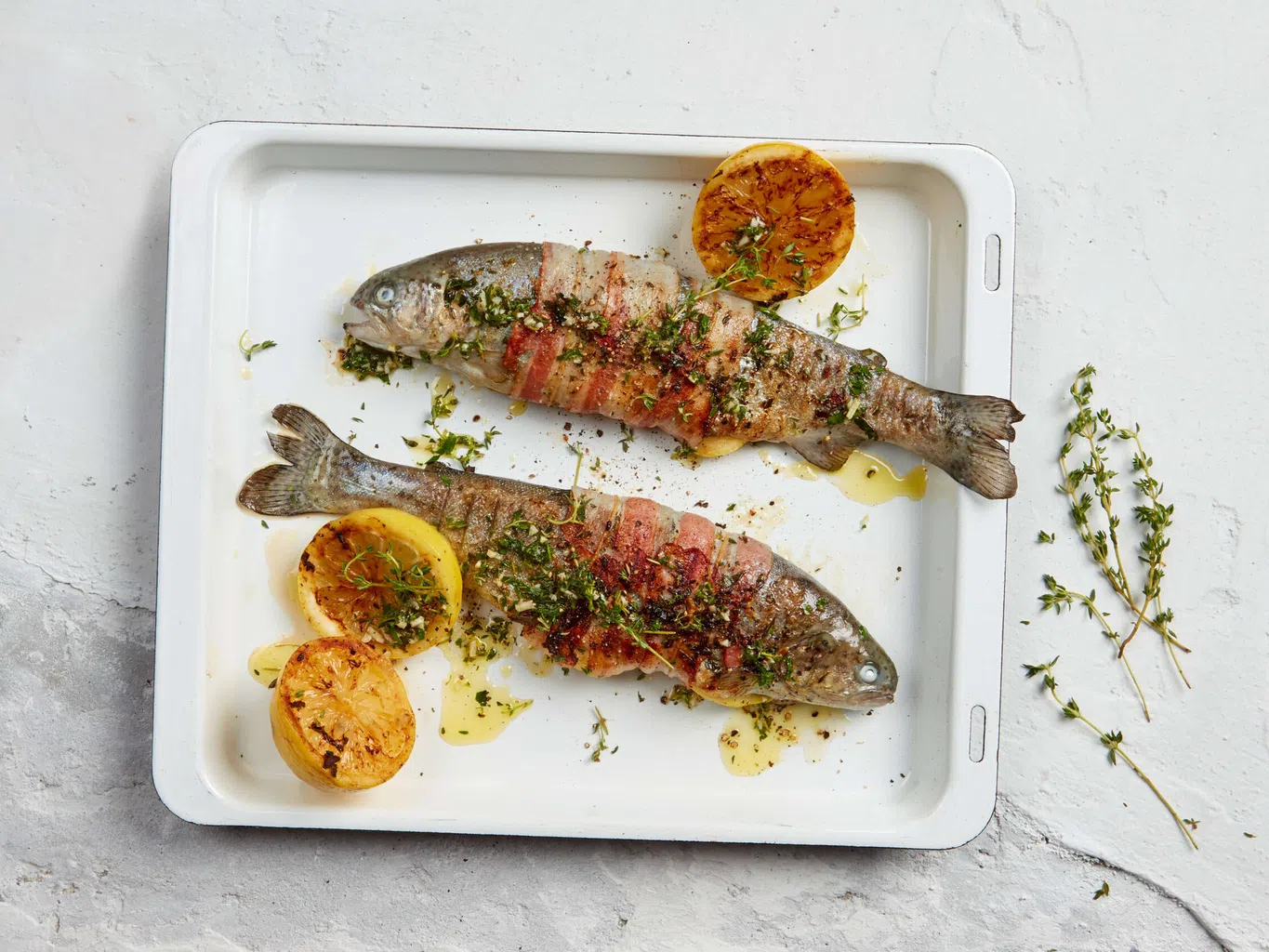 Kräuterforelle mit Speck