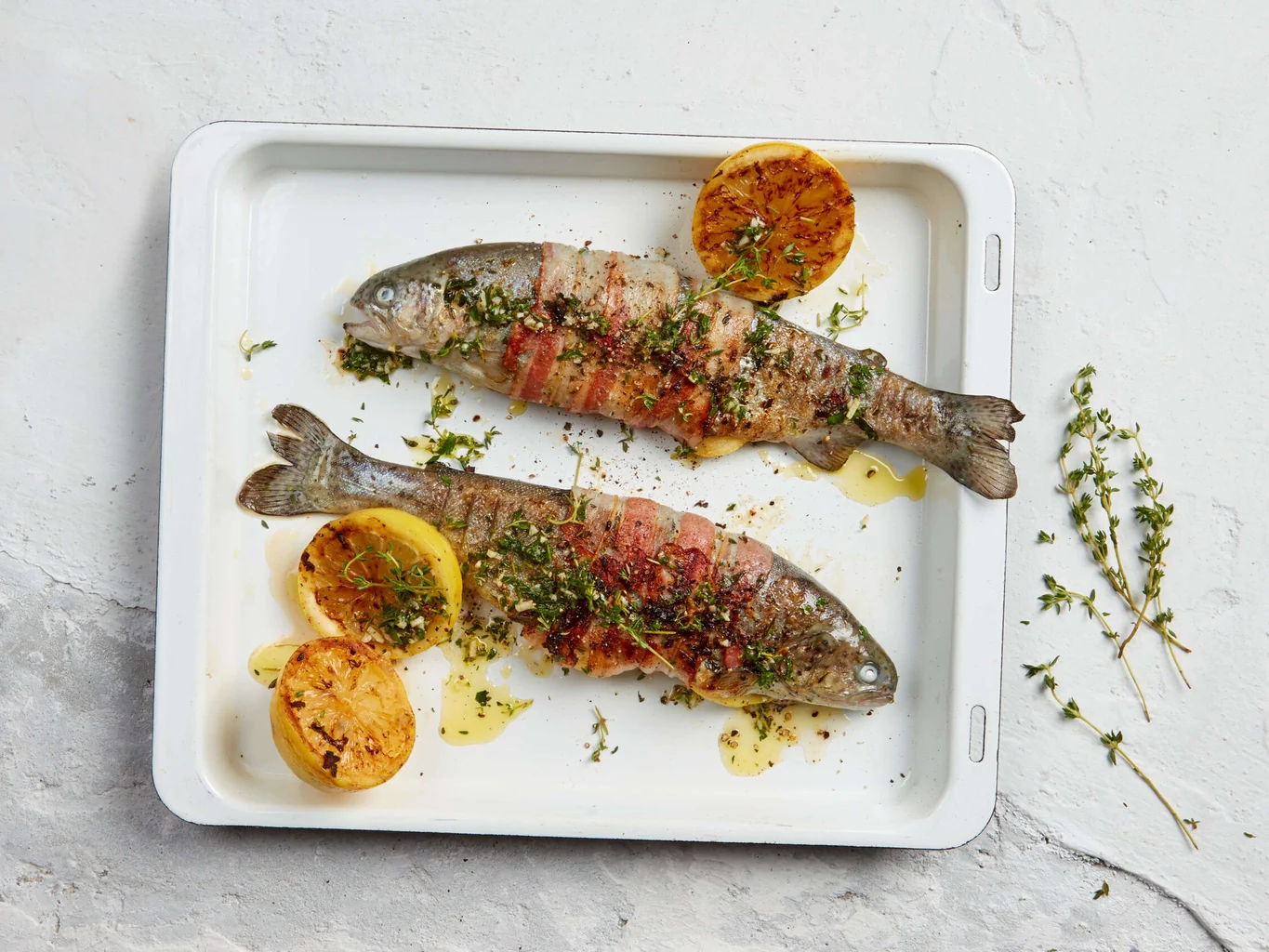 Trota alle erbe con pancetta