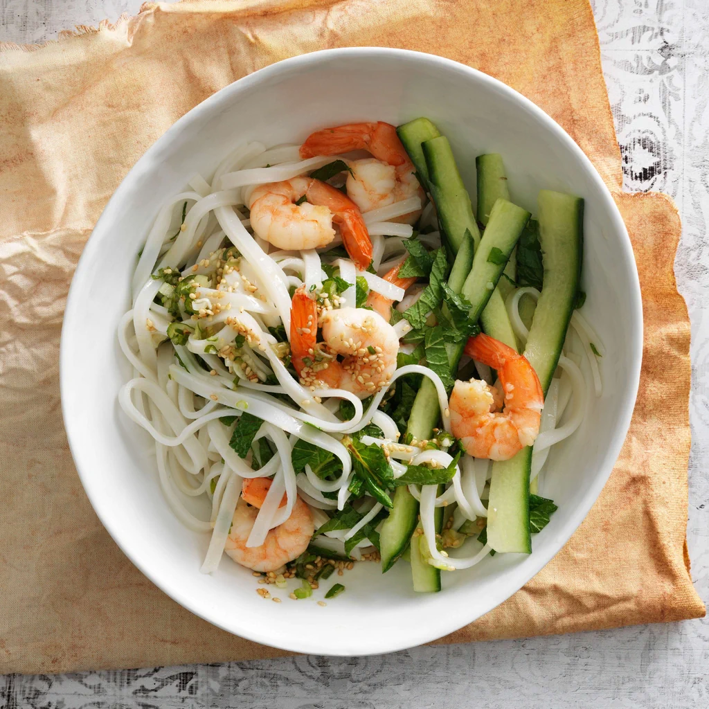 Salade de nouilles de riz avec sauce asiatique