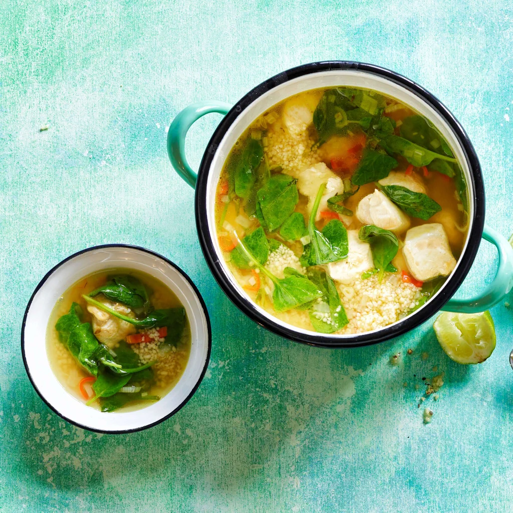 Couscous-Suppe mit Poulet und Limette