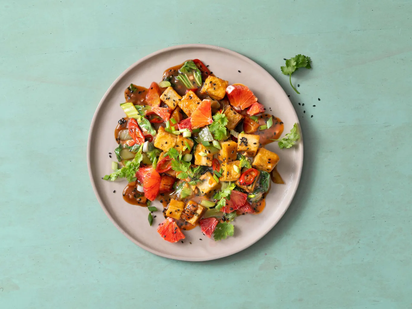 Blutorangentofu mit Pak-Choi