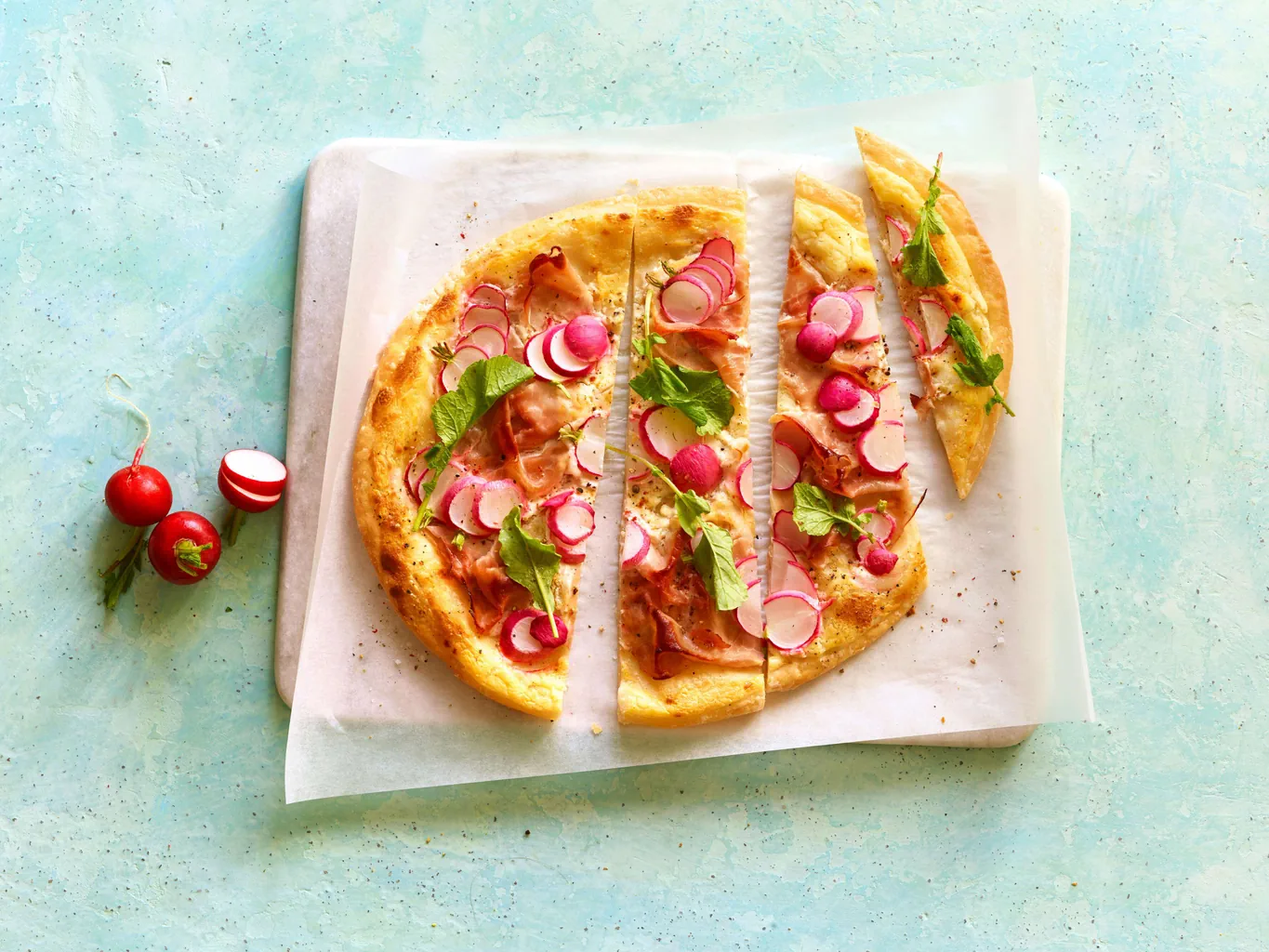 Tarte flambée al prosciutto di pasta sfoglia