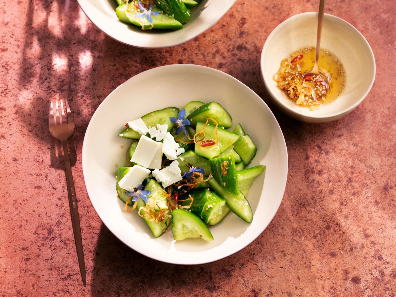 Pikanter Gurkensalat
