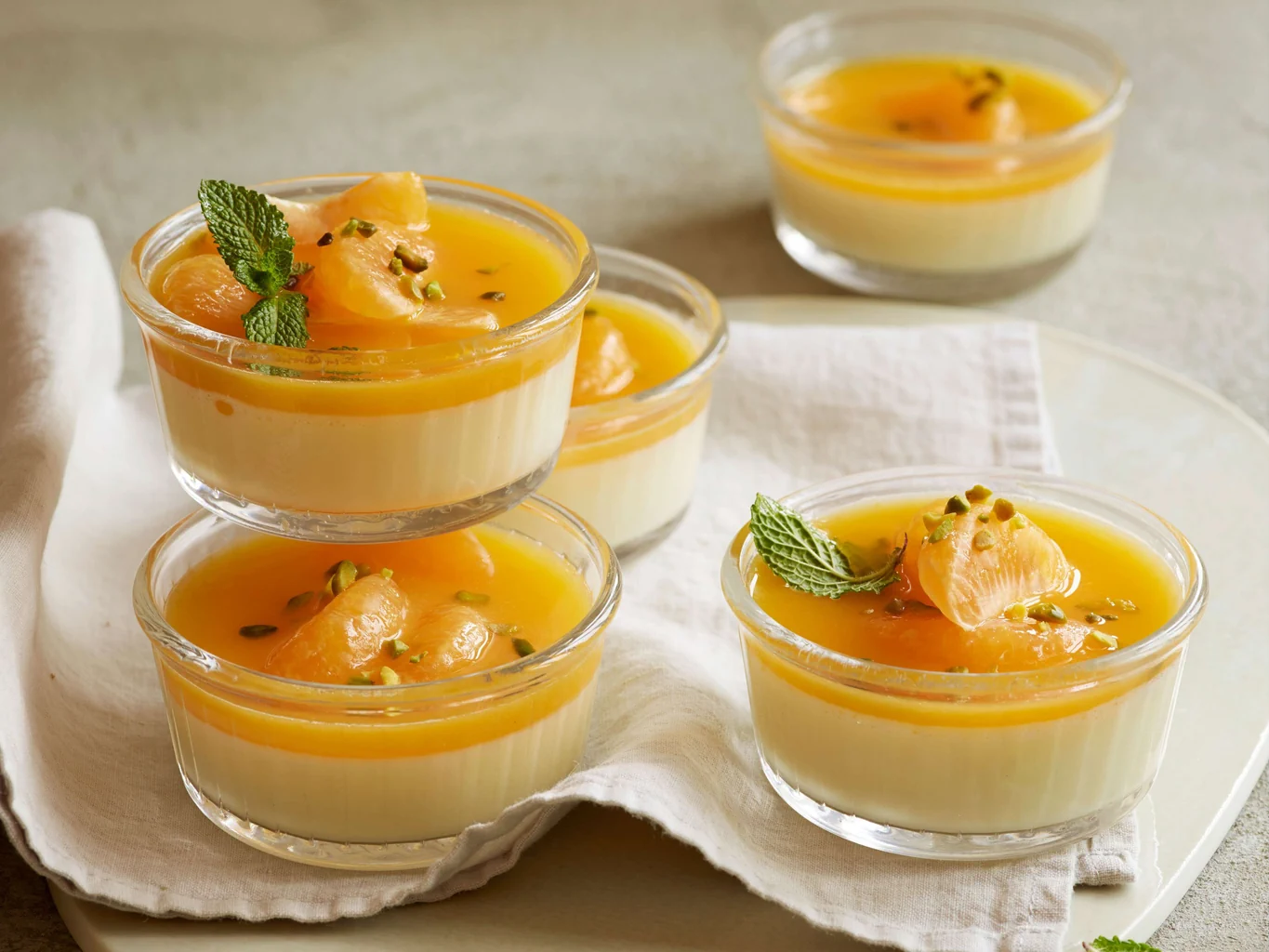 Panna cotta au gingembre avec mandarines