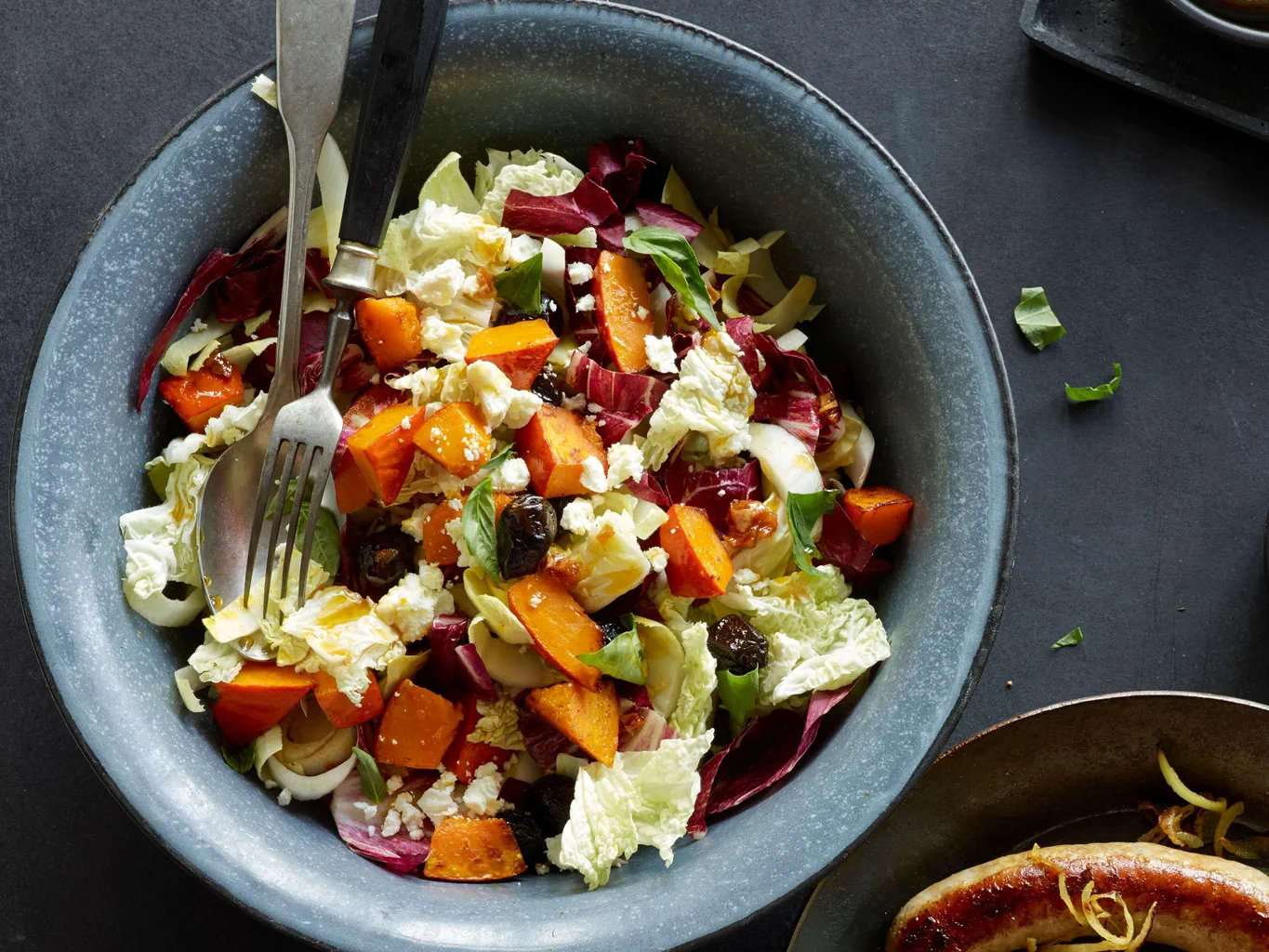 Salade d’hiver avec olives et feta 