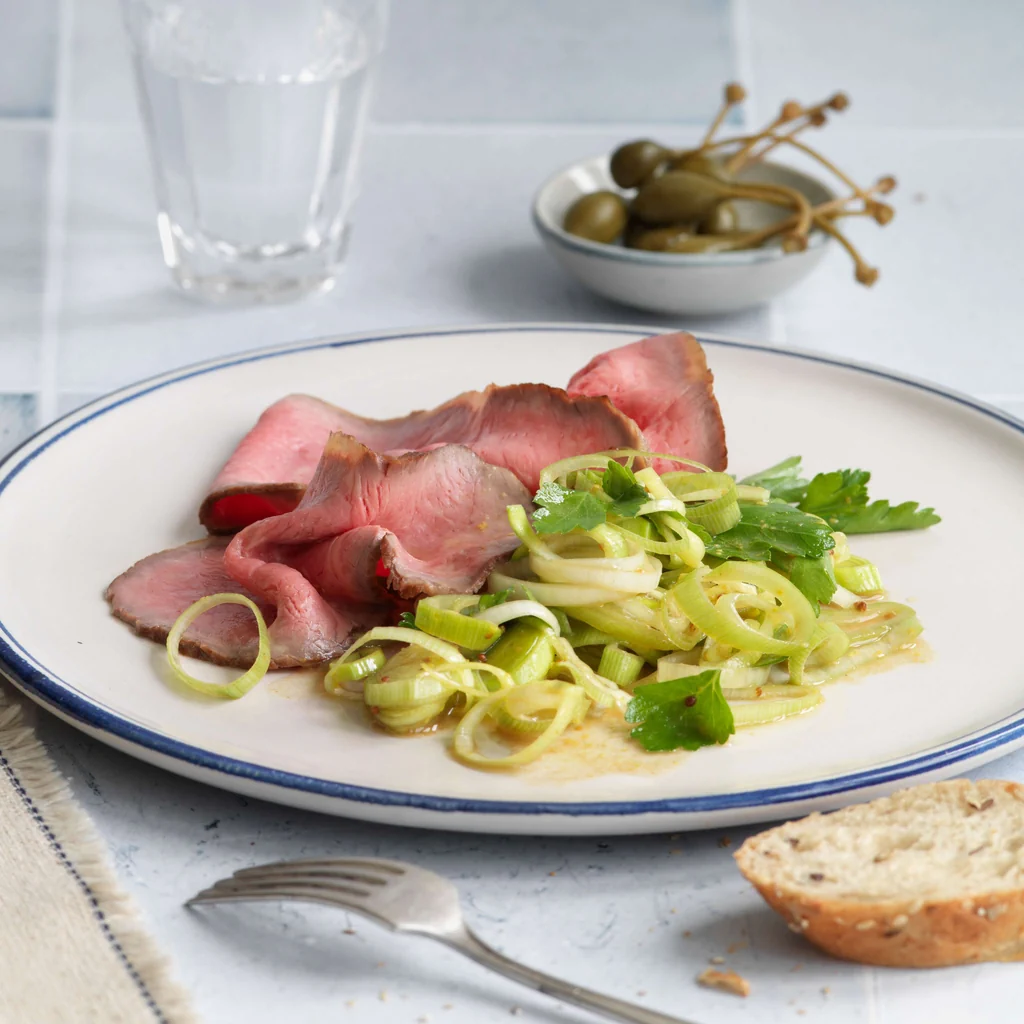 Lauchsalat mit Roastbeef