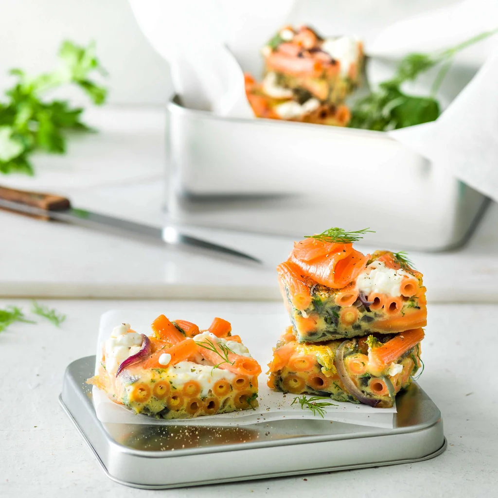 Frittata mit Linsen-Pasta und Rauchlachs