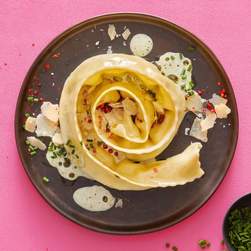Raviolo à la ricotta et aux fines herbes