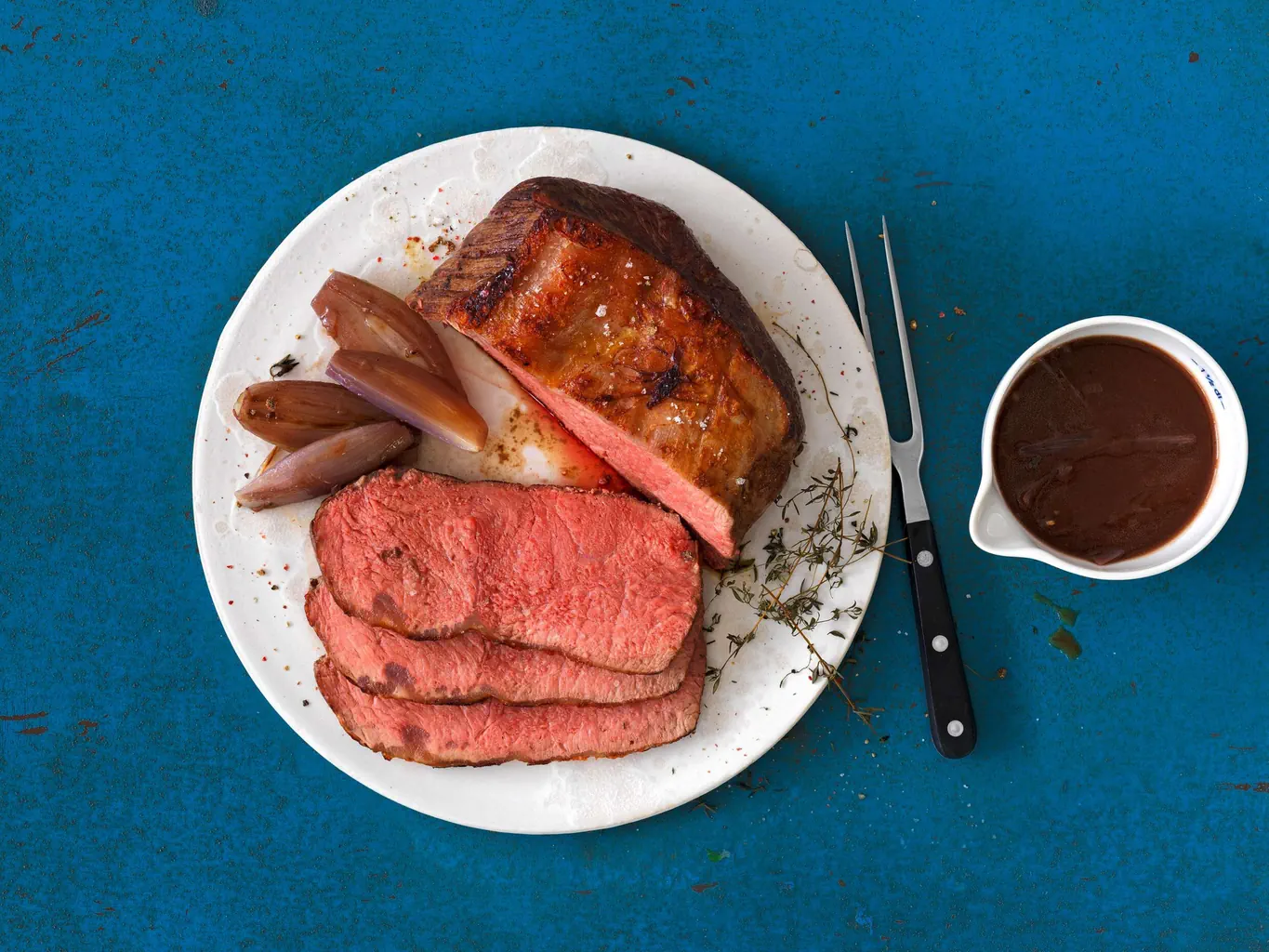Rindsentrecôte mit Rotwein-Senf-Sauce