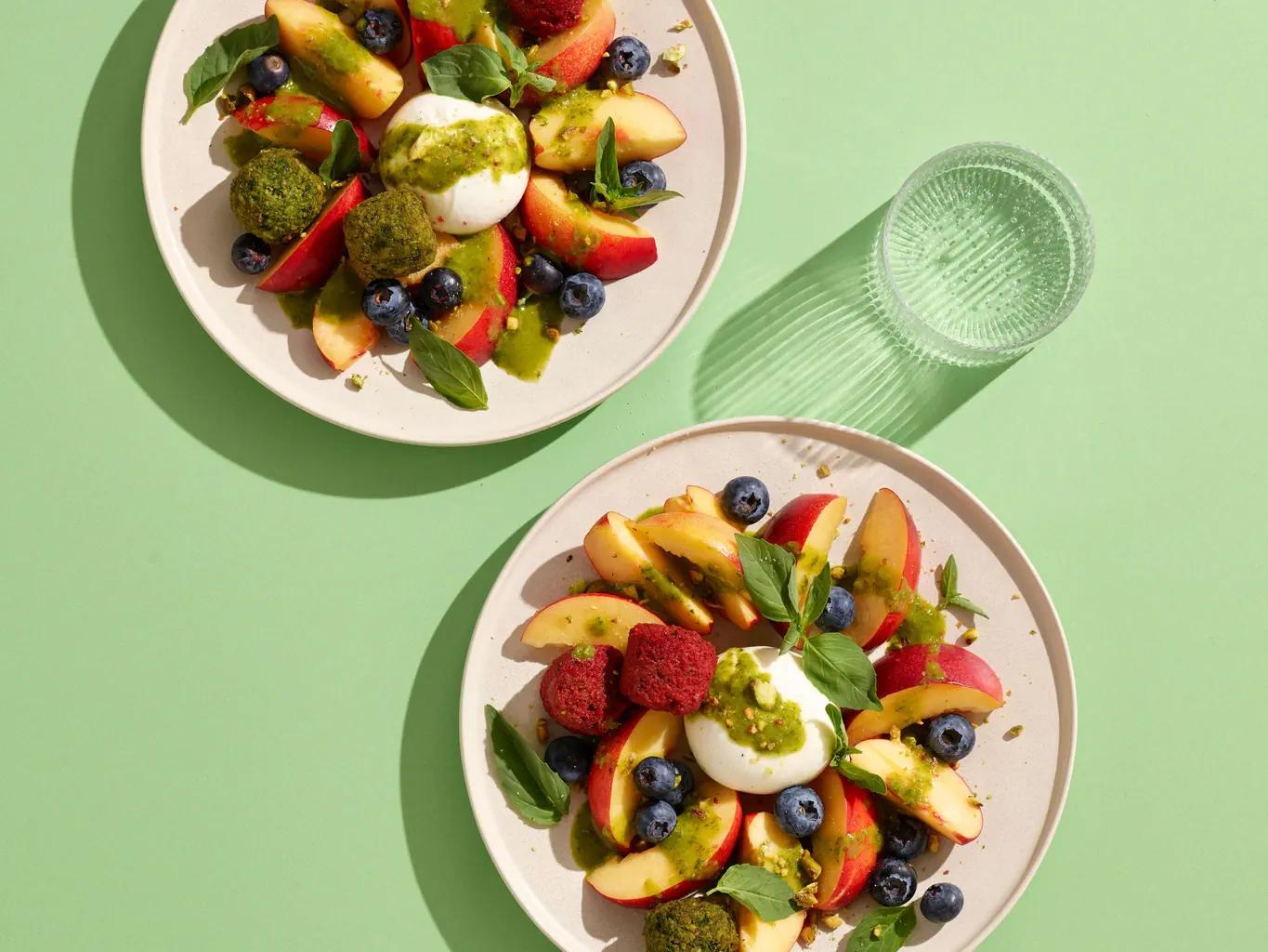 Insalata di nettarine con burrata
