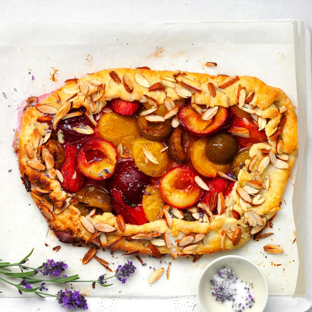 Galette alle mandorle con prugne 