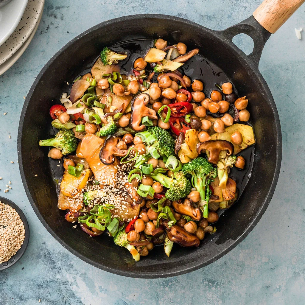 Kichererbsen-Stir-fry mit Ananas