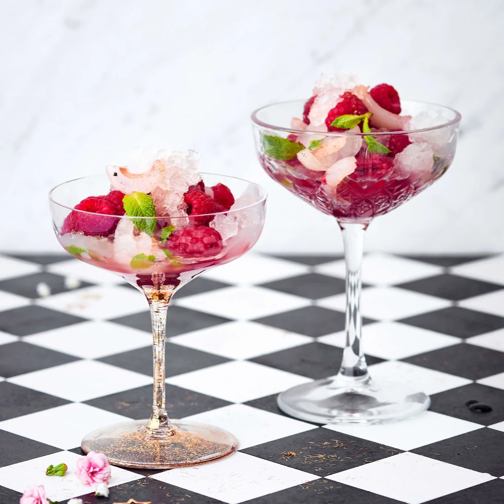 Granité au ginger beer avec framboises et litchis 