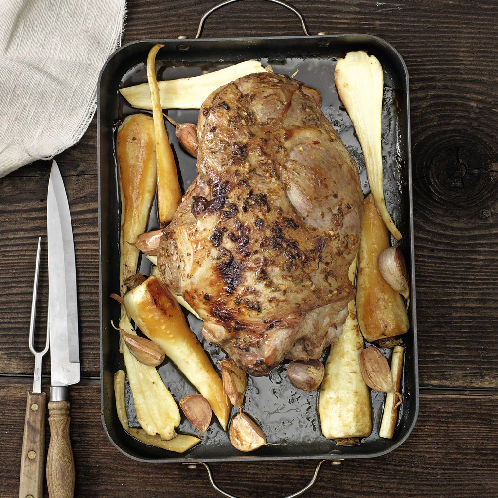 Gigot d'agnello con harissa e menta