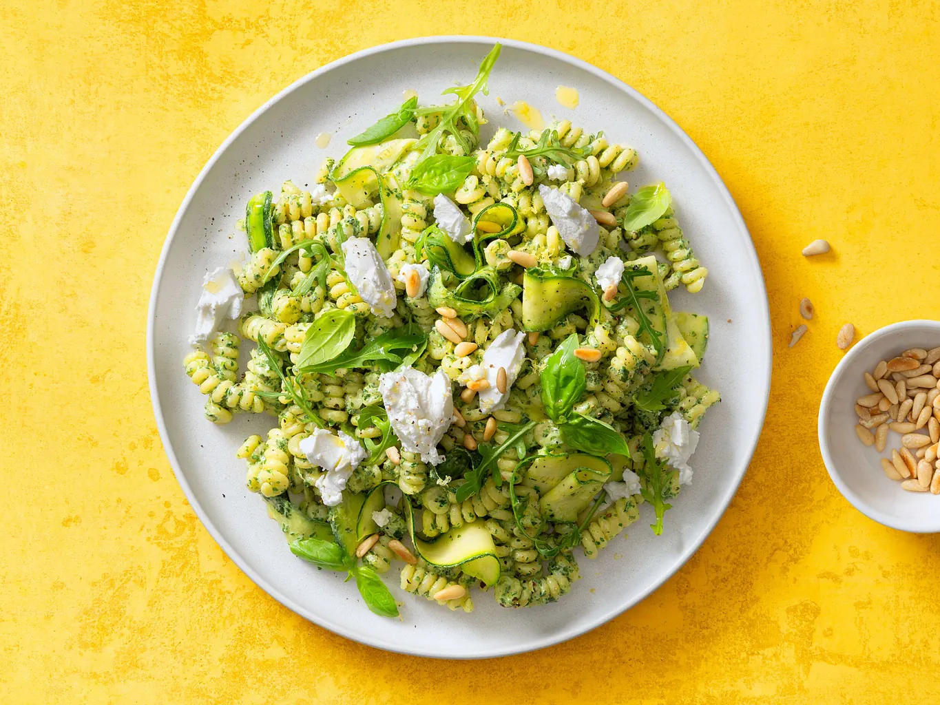Teigwarensalat mit Ziegenfrischkäse