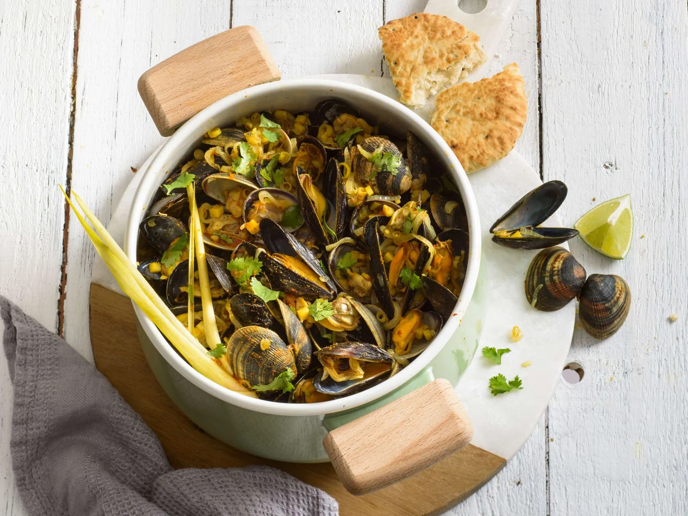 Padellata di molluschi al lemongrass