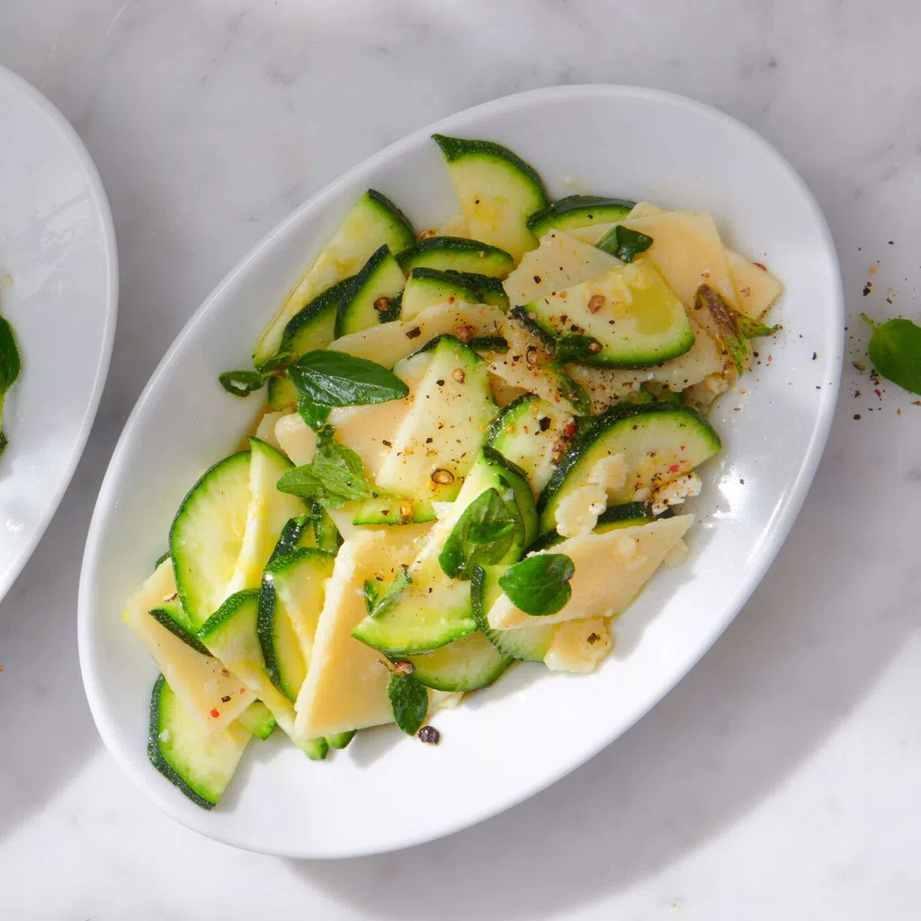 Zucchettisalat mit Parmesan