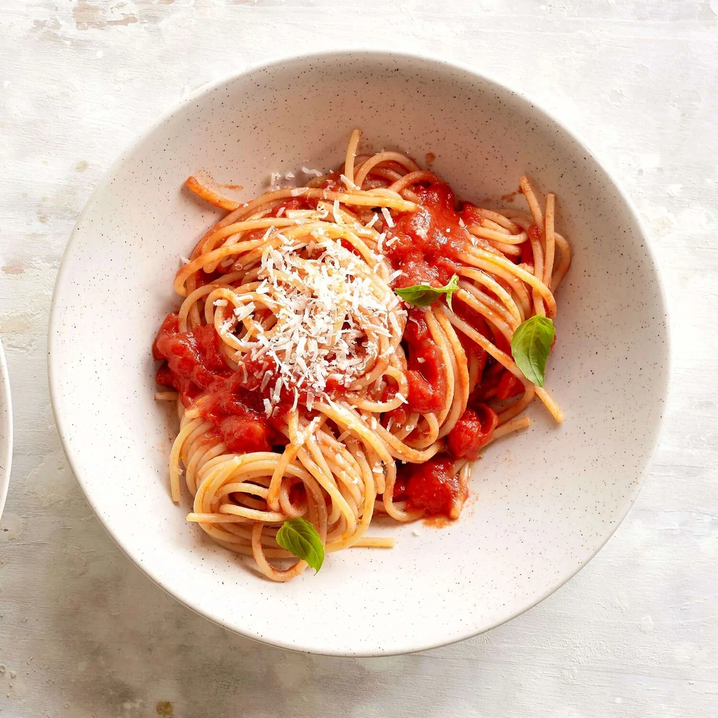 Spaghetti al sugo di pomodoro