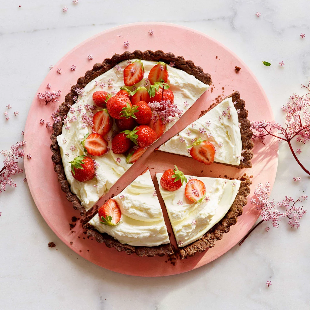Crostata alla crema di fiori di sambuco