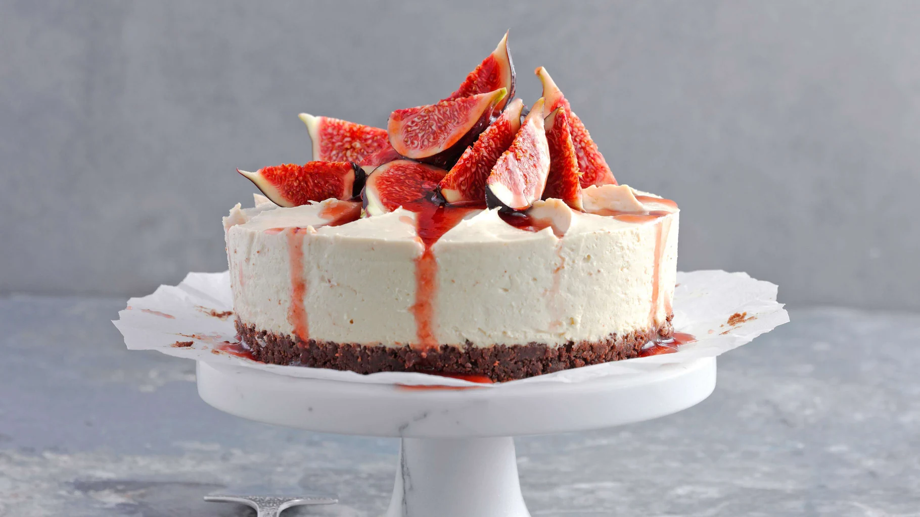 Erdnussbutter-Cheesecake mit Feigen