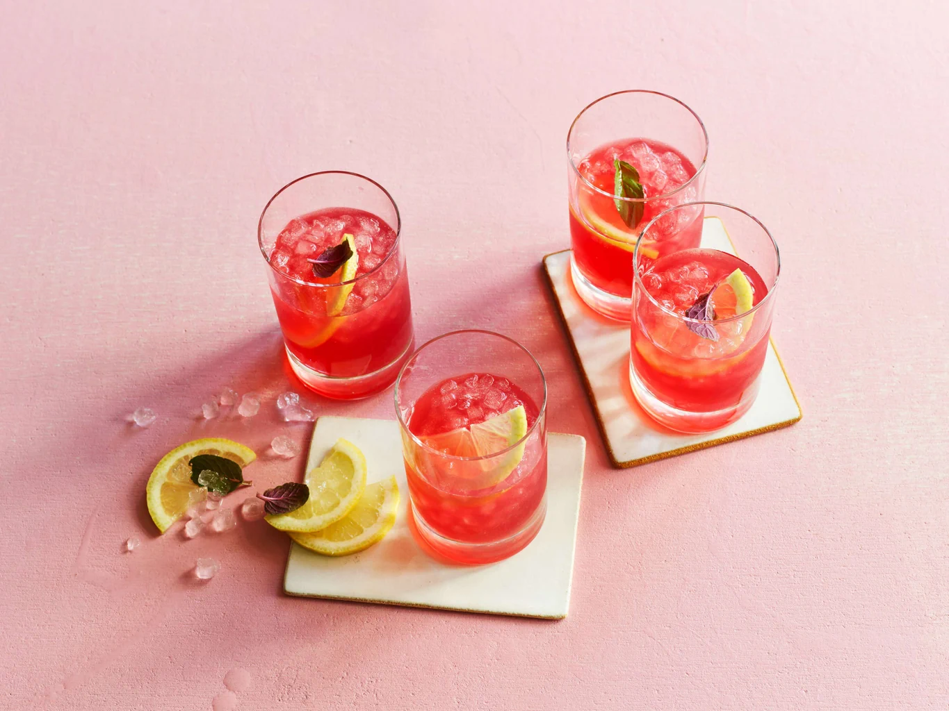 Tè freddo alla rosa canina