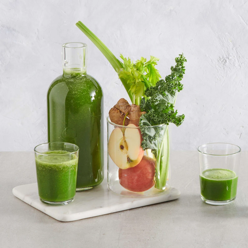 Federkohl-Smoothie mit Apfel und Ingwer