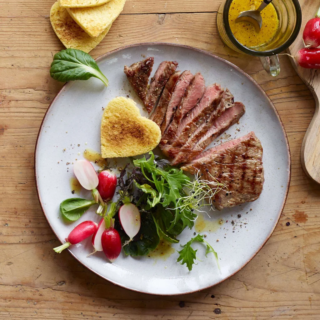 Entrecôte mit Herz-Croûtons