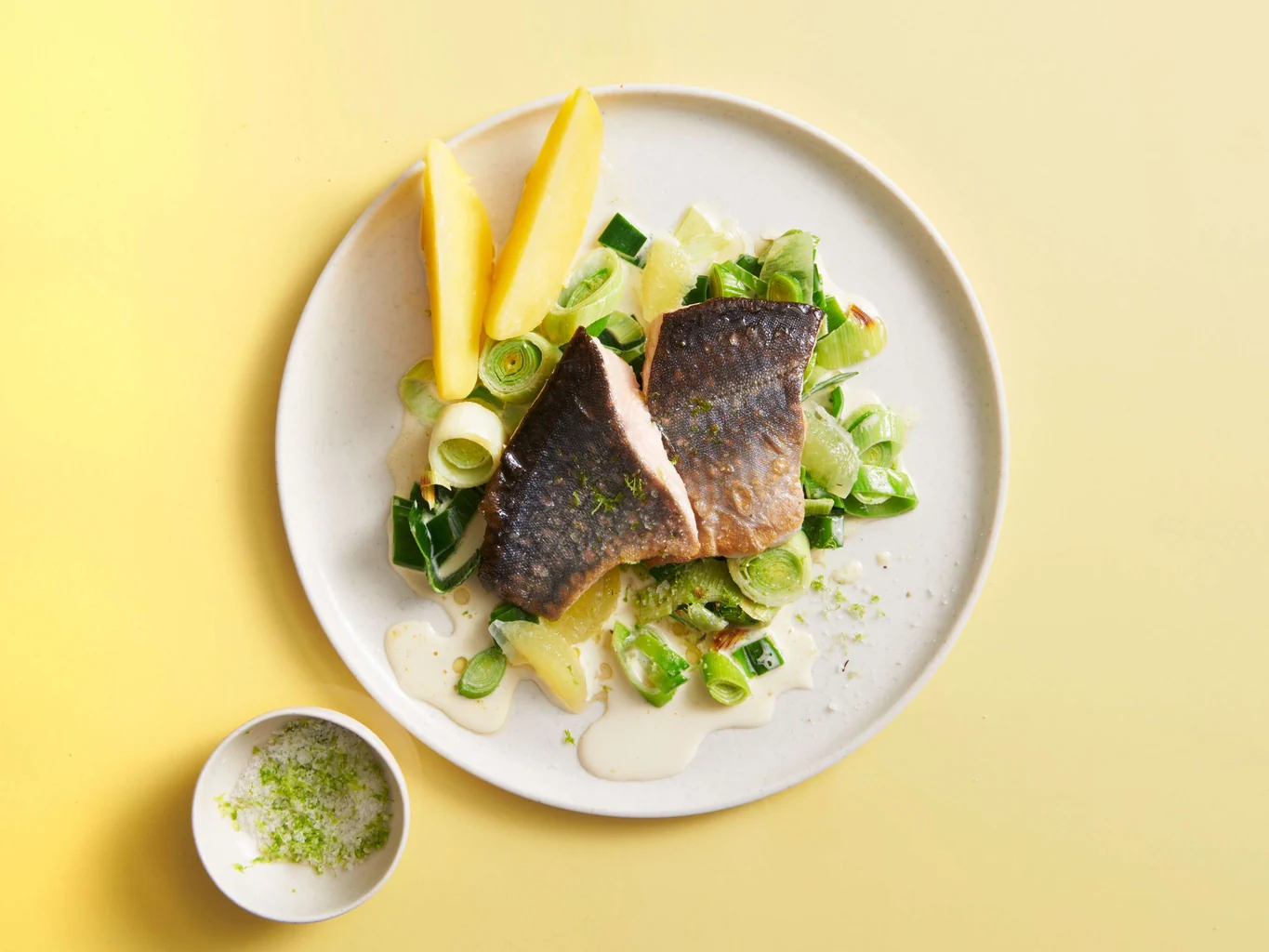 Filet d’omble chevalier sur poireaux au citron vert