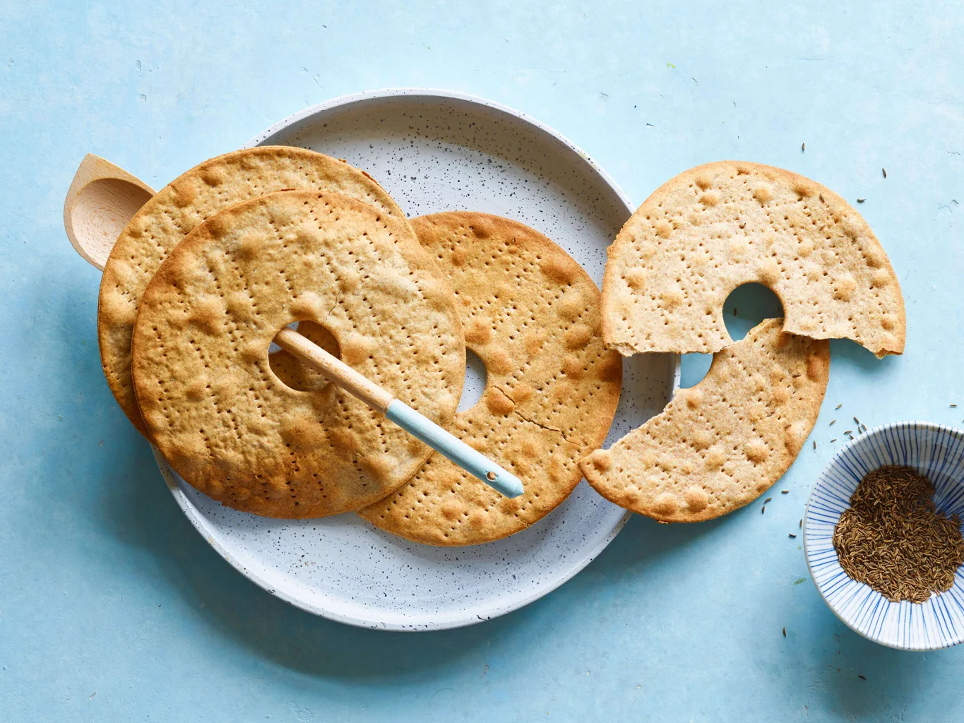 Pane croccante al carvi