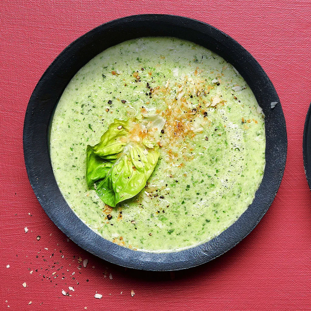 Velouté d'edamame à la laitue pommée