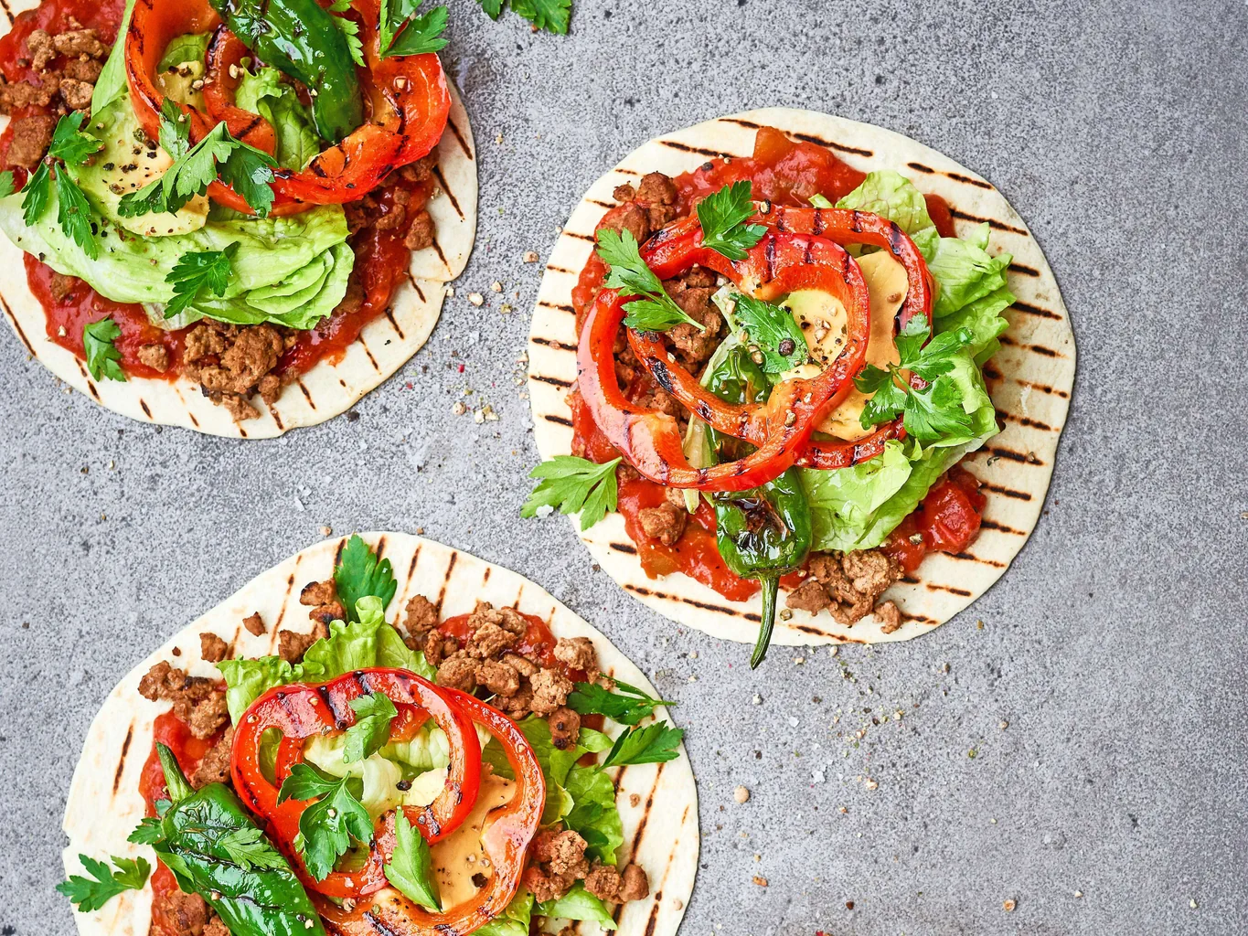 Open wrap con peperoni grigliati