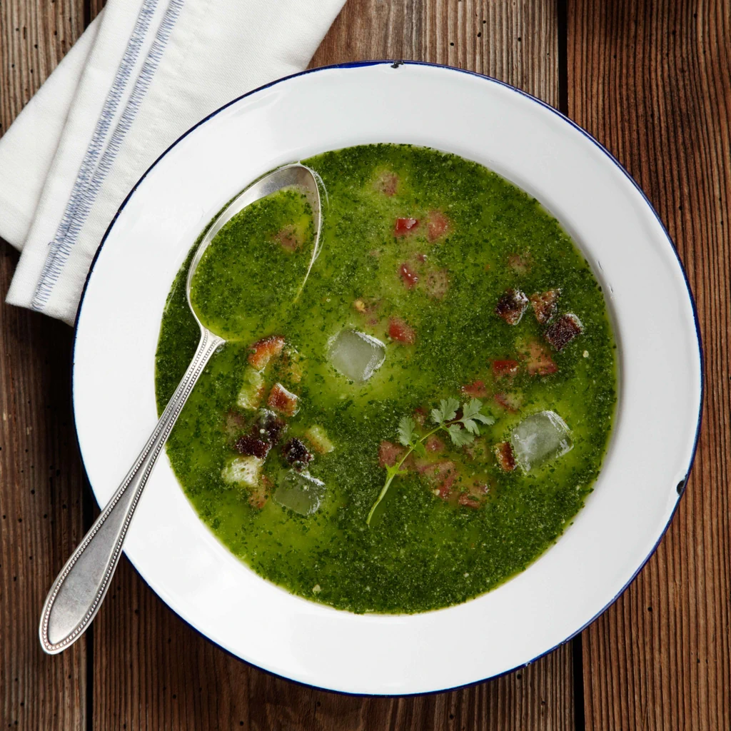Soupe froide à la coriandre