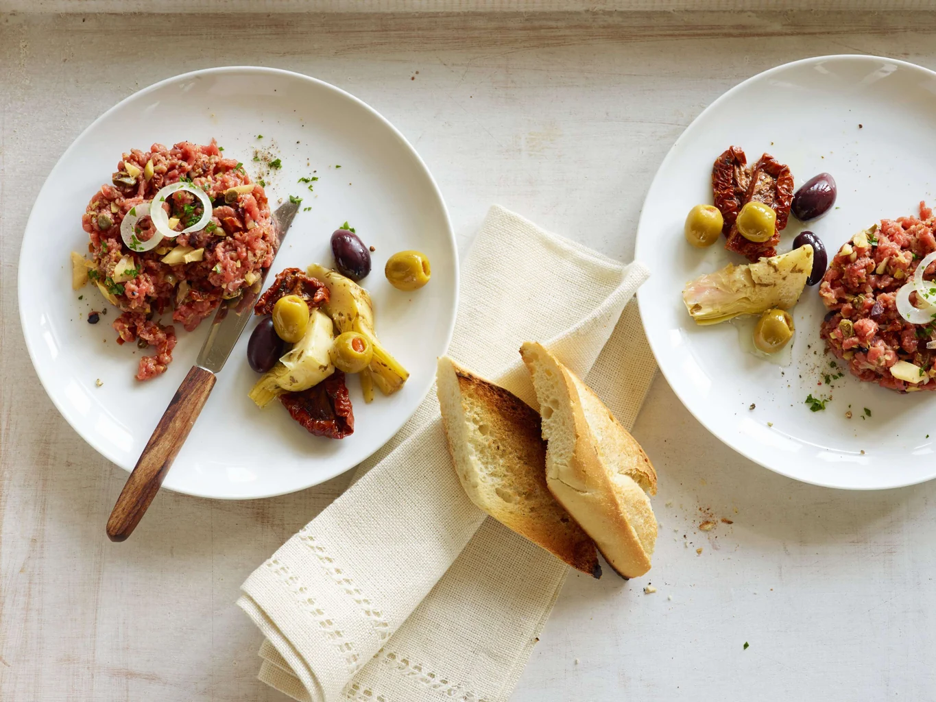 Tartare di scamone alla mediterranea