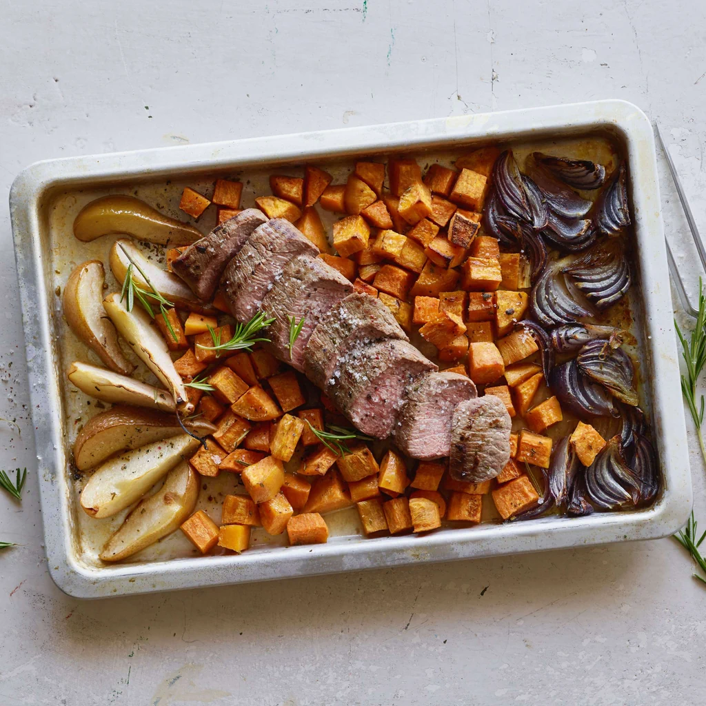 Agnello con patate dolci e pere 