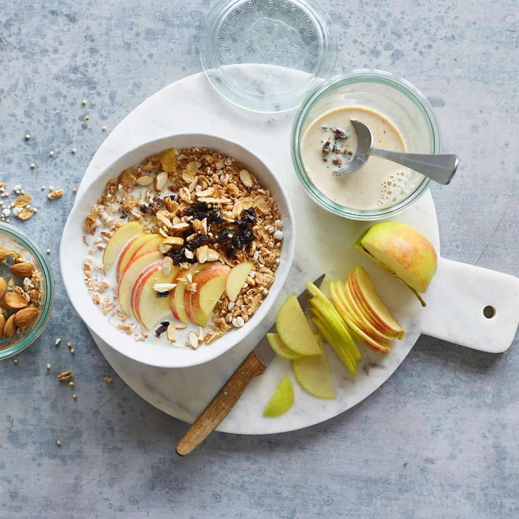 Flakes & Pops con latte e frutta secca