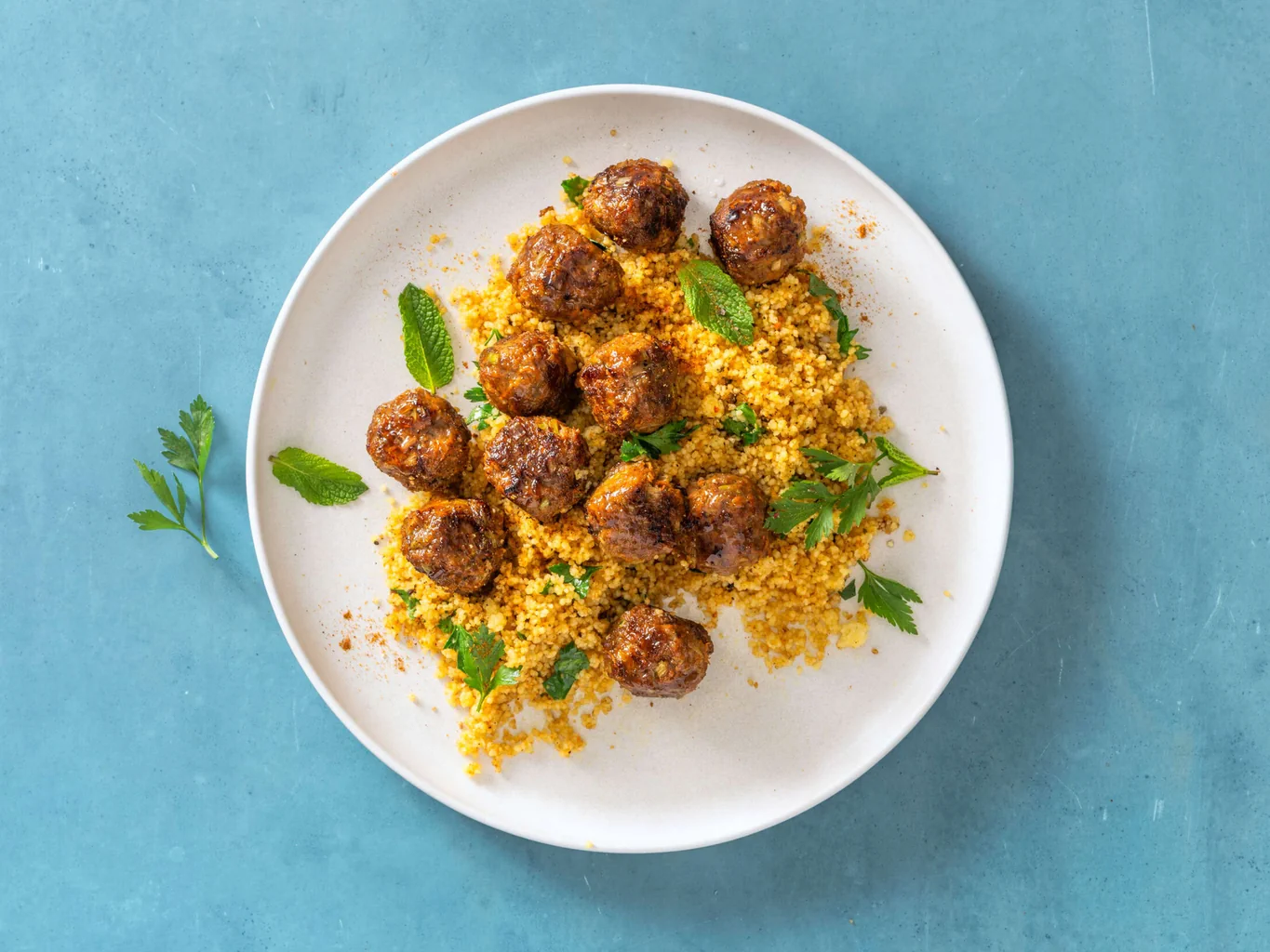Polpettine di carne macinata e verdura con cuscus saltato