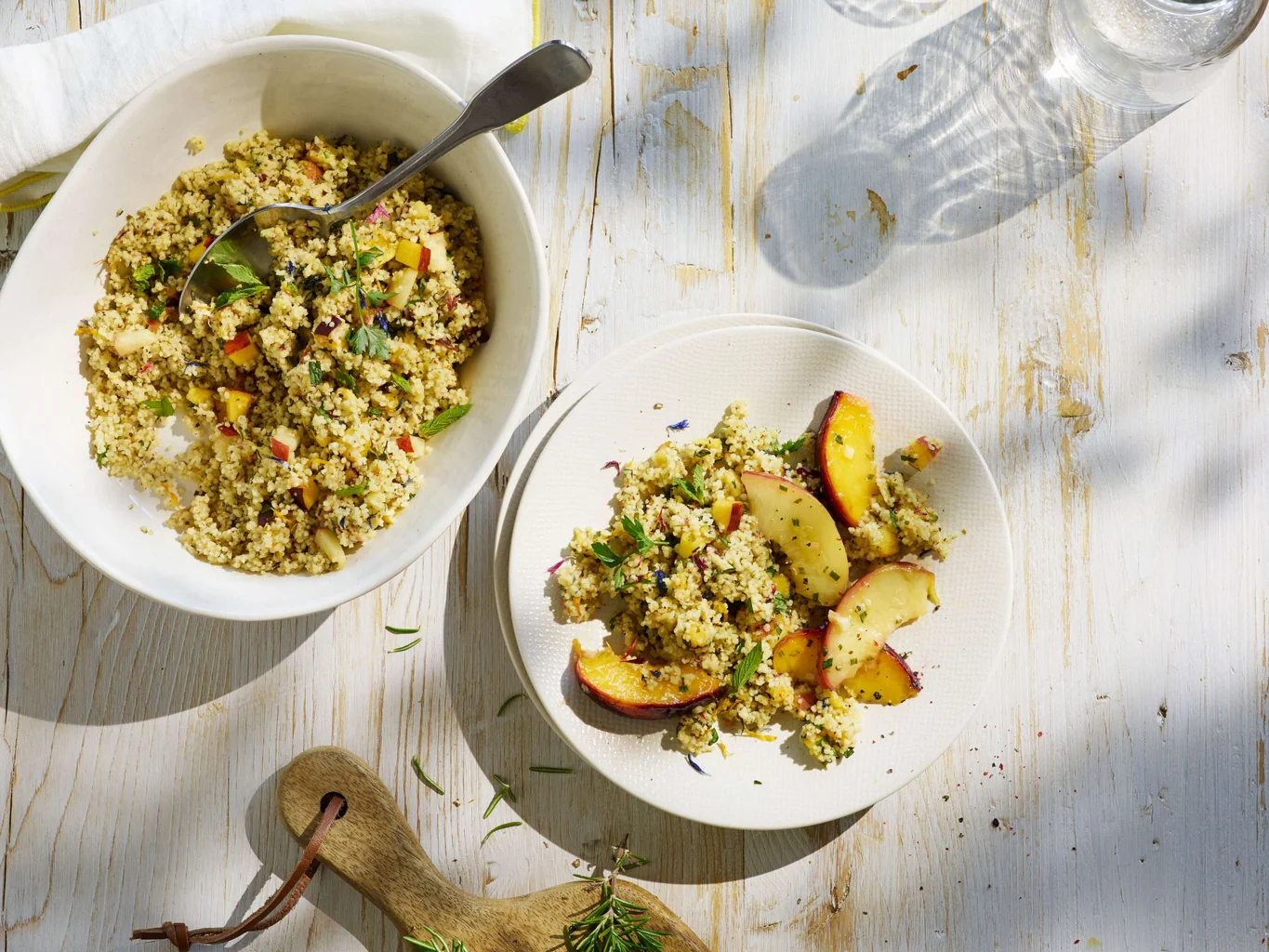 Couscous aux fleurs avec quartiers de pêche 