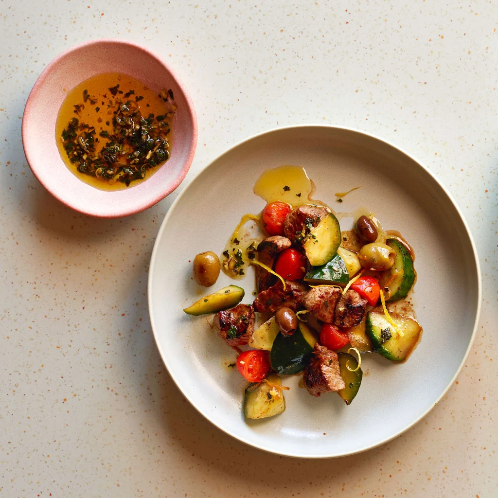 Lammhuft mit Gurkengemüse und Minze-Pesto 