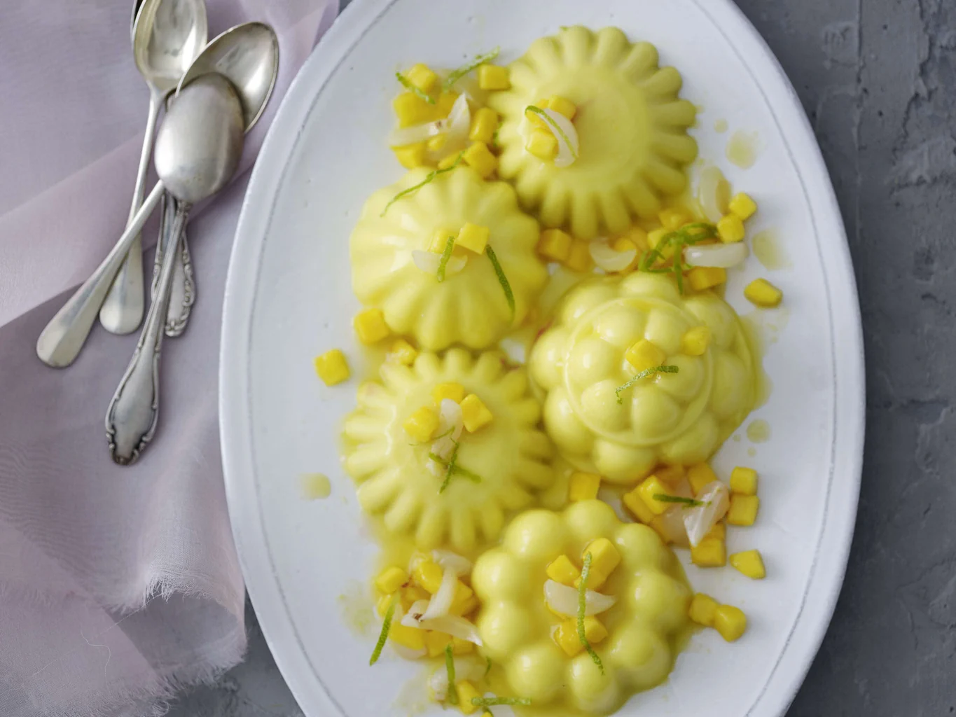 Flan mangue-coco avec macédoine de fruits
