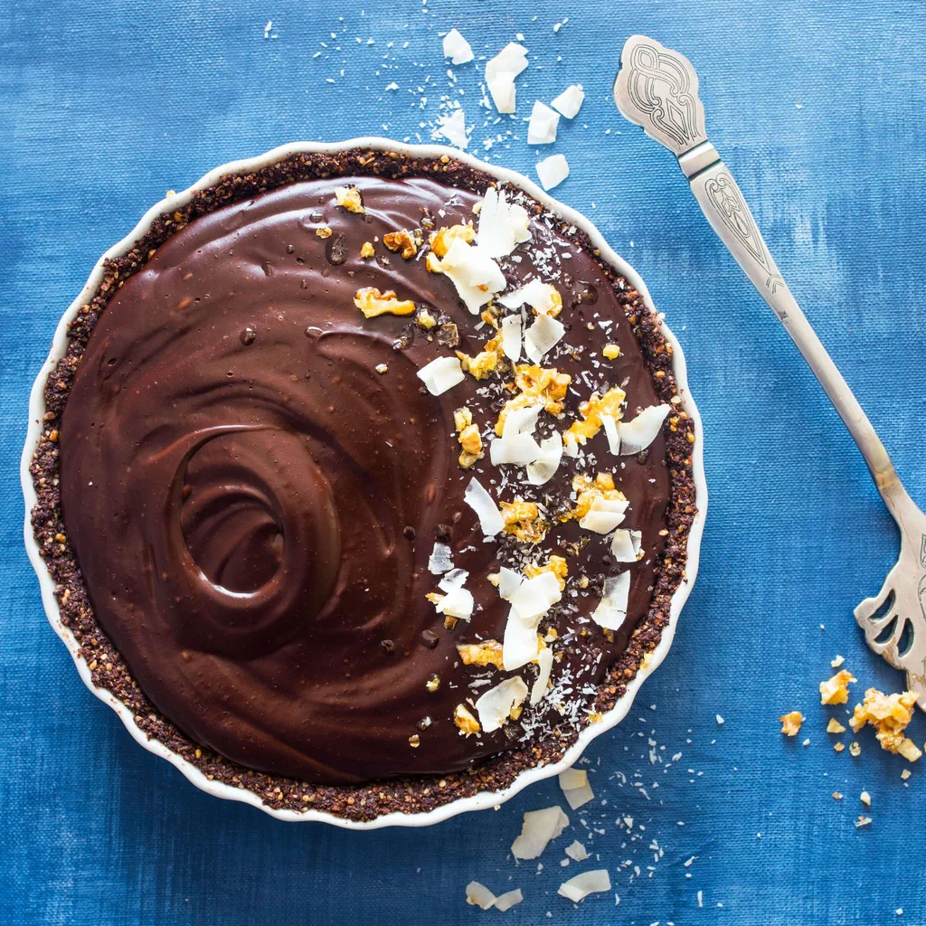 Tarte végane au chocolat et aux noix