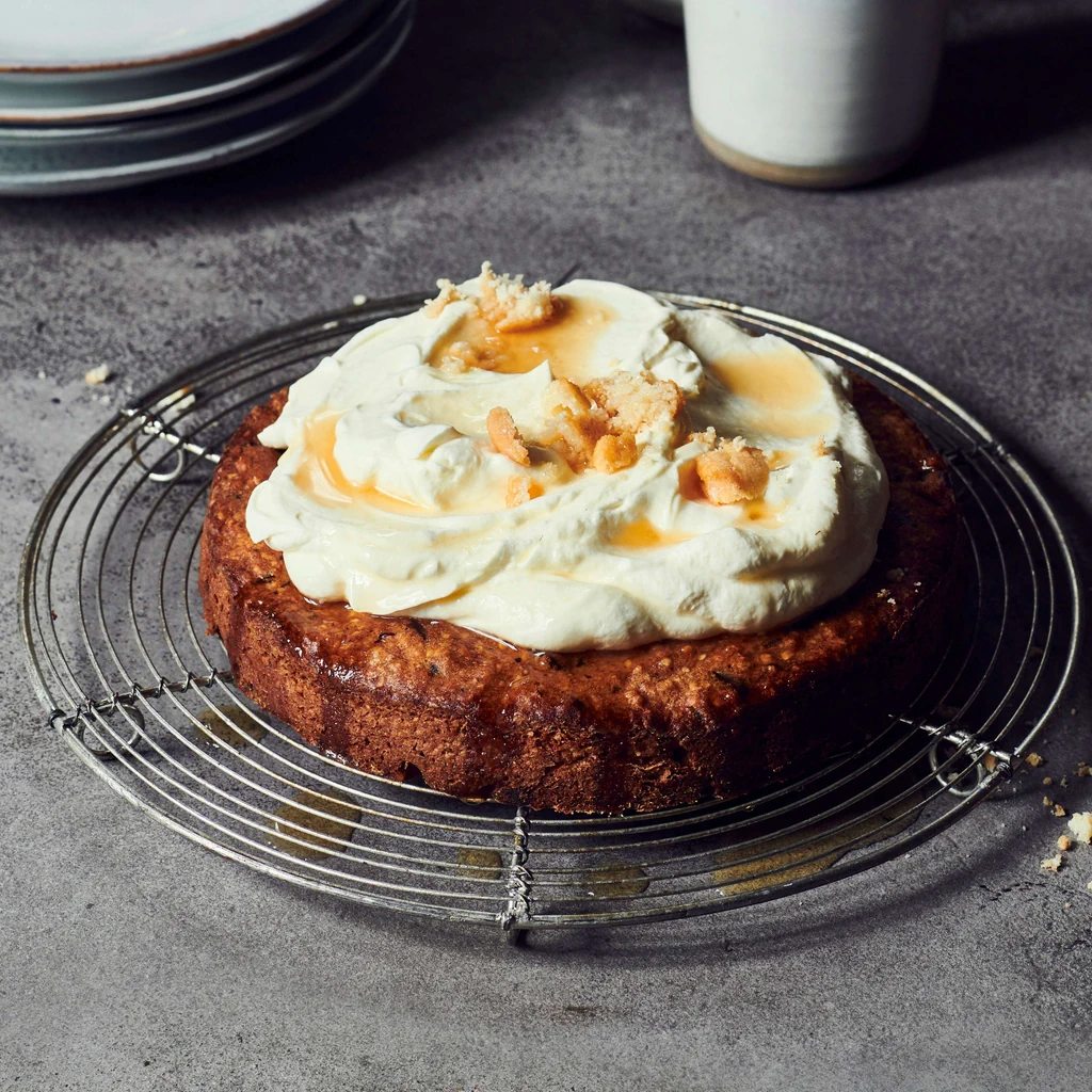 Torta di vermicelles con panna all'amaretto