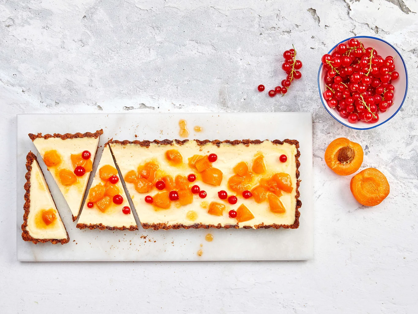 Aprikosen-Ricotta-Schnitte