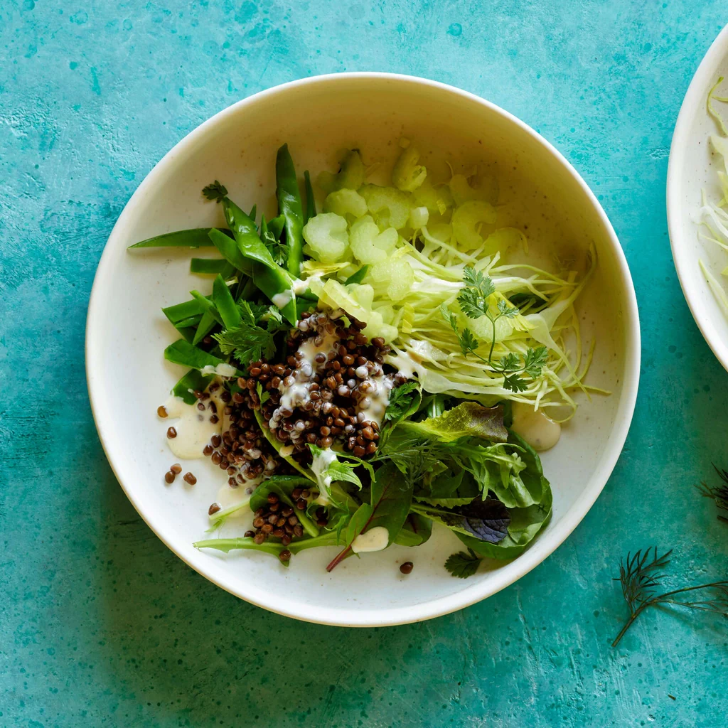 Grüner Mischsalat mit Linsen
