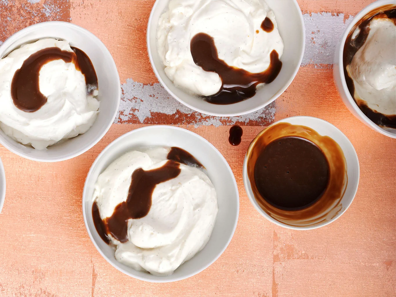 Quark-Creme mit Kaffee-Baileyssauce