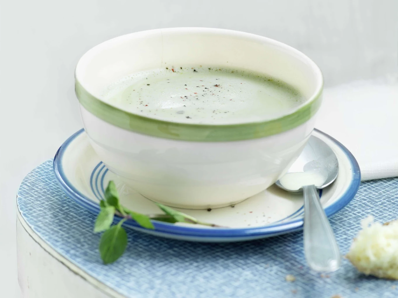 Crema di piselli alla menta